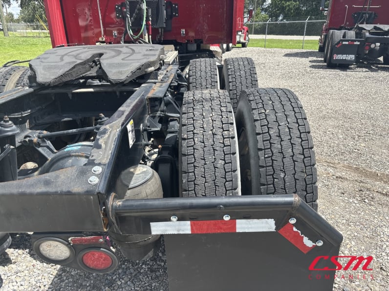Passenger side rear frame and tire tread for this 2023 Peterbilt 579 (Stock number: UPD806289)Weeee