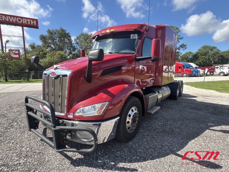 Exterior front drivers side for this 2023 Peterbilt 579 (Stock number: UPD806297)Weeee