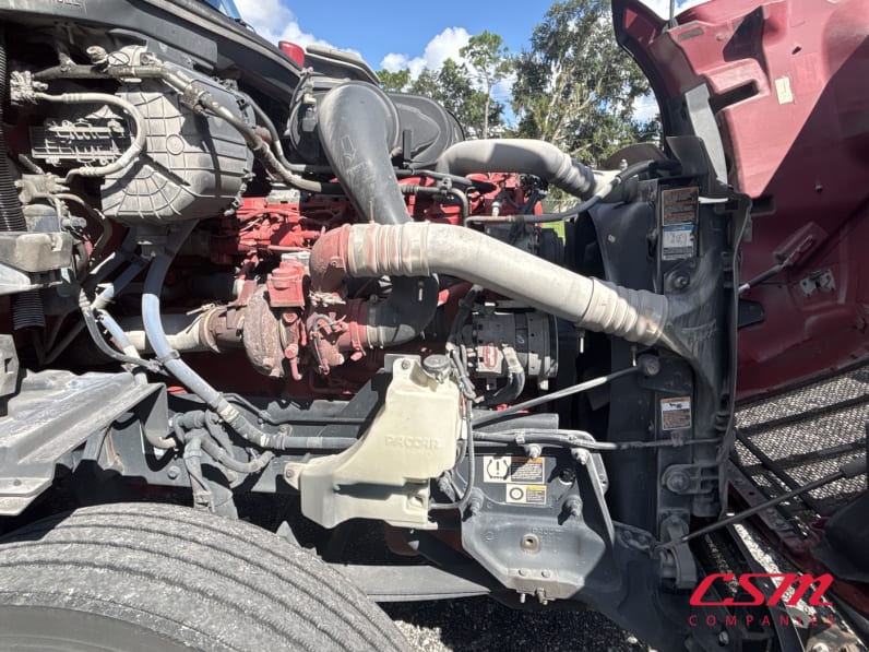 Passenger side engine for this 2023 Peterbilt 579 (Stock number: UPD806297)Weeee
