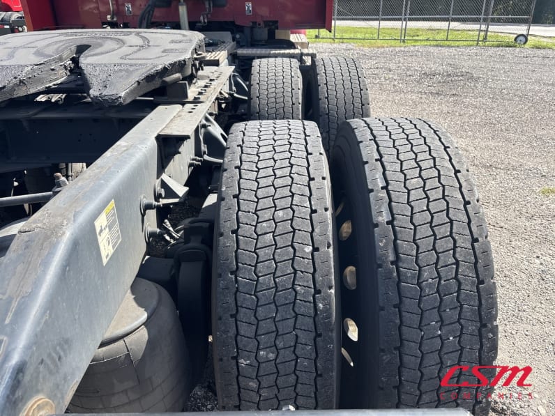 Passenger side rear frame and tire tread for this 2023 Peterbilt 579 (Stock number: UPD806297)Weeee