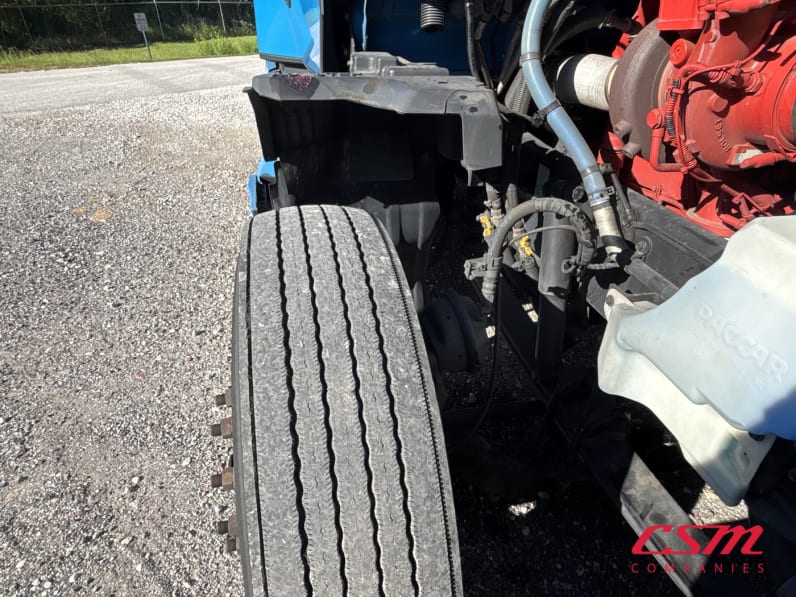 Passenger side front tire tread for this 2023 Kenworth T680 (Stock number: UPJ216761)Weeee