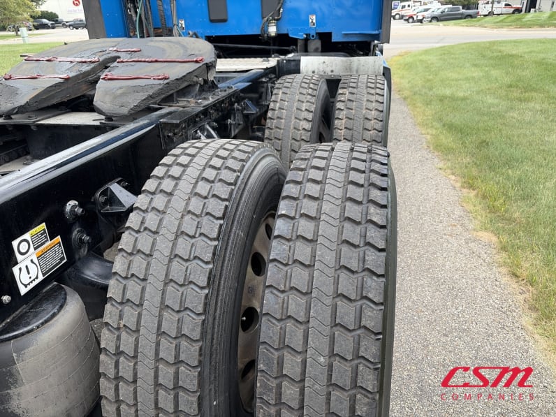 Passenger side rear frame and tire tread for this 2023 Kenworth T680 (Stock number: UPJ216985)Weeee