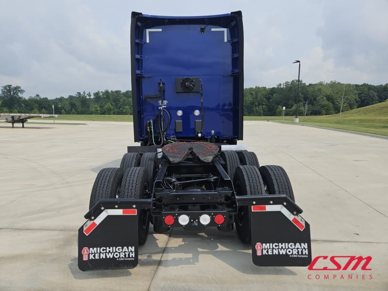 Exterior full rear view for this 2023 Kenworth T680 (Stock number: UPJ216989)Weeee