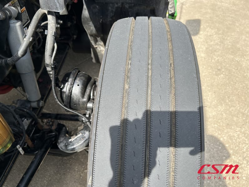 Driver side front tire tread for this 2023 Kenworth T680 (Stock number: UPJ217559)Weeee