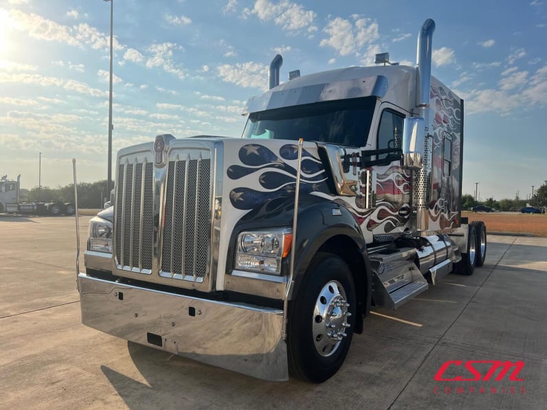 Exterior front drivers side for this 2023 Kenworth W990 (Stock number: UPJ220958)