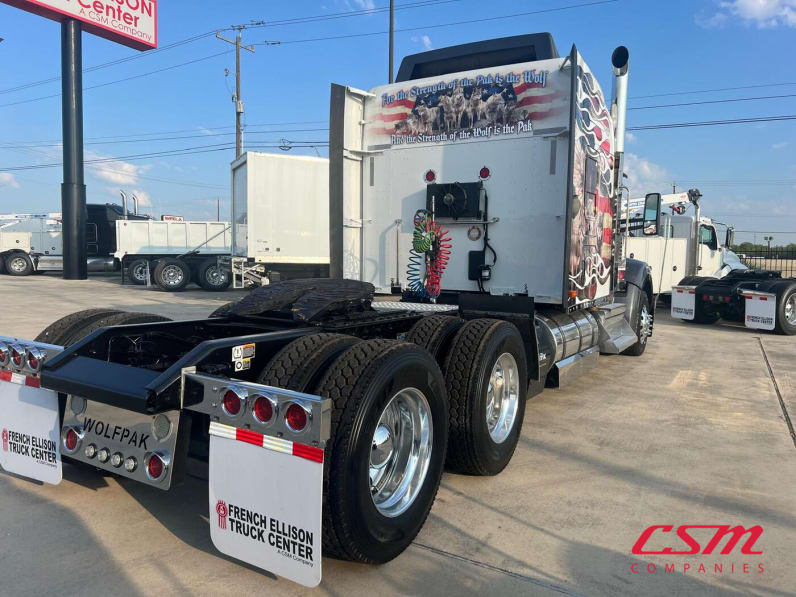 Exterior rear passenger side for this 2023 Kenworth W990 (Stock number: UPJ220958)