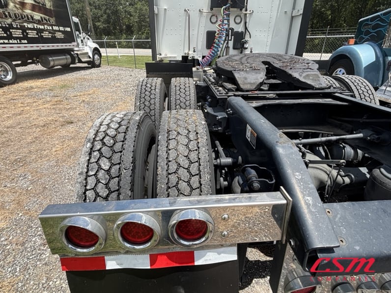 Driver side rear frame and tire tread for this 2023 Kenworth W990 (Stock number: UPJ220959)