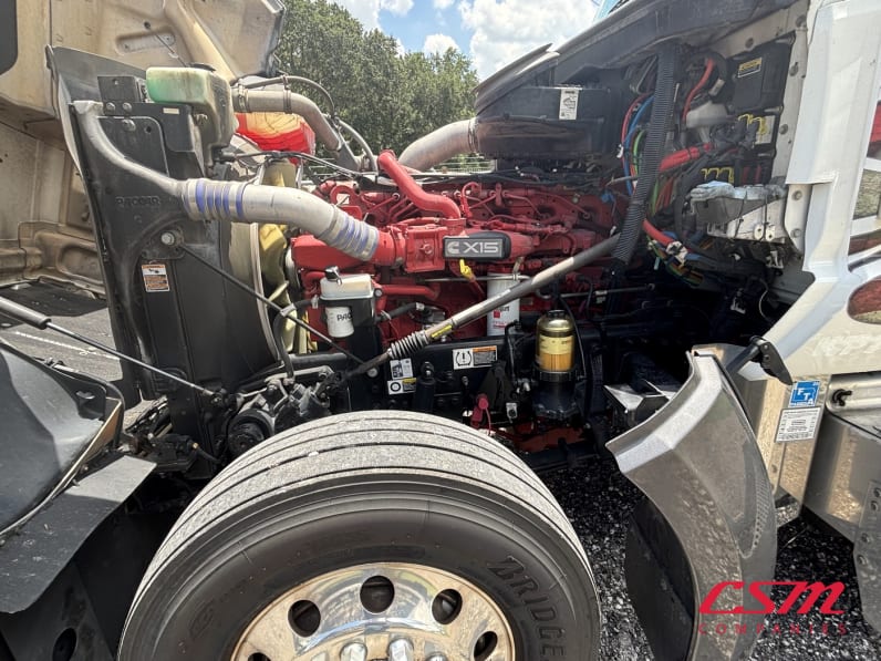 Drivers side engine for this 2023 Kenworth W990 (Stock number: UPJ220959)
