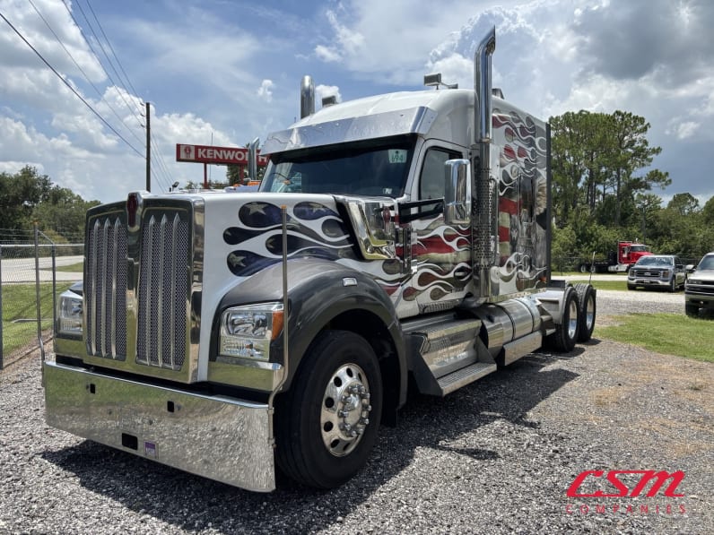 Exterior front drivers side for this 2023 Kenworth W990 (Stock number: UPJ220959)