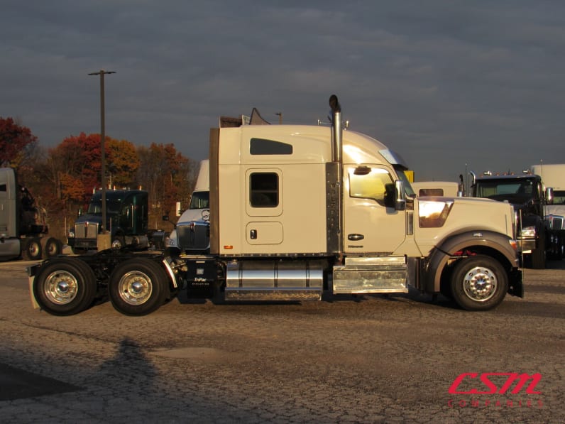 Exterior full passenger side for this 2023 Kenworth W990 (Stock number: UPJ220960)