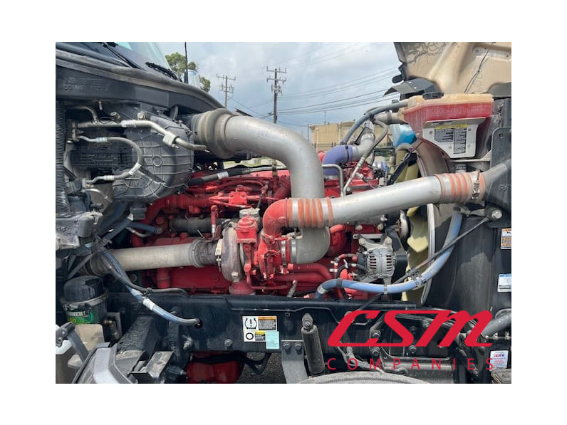 Passenger side engine for this 2023 Kenworth W990 (Stock number: UPJ220961)