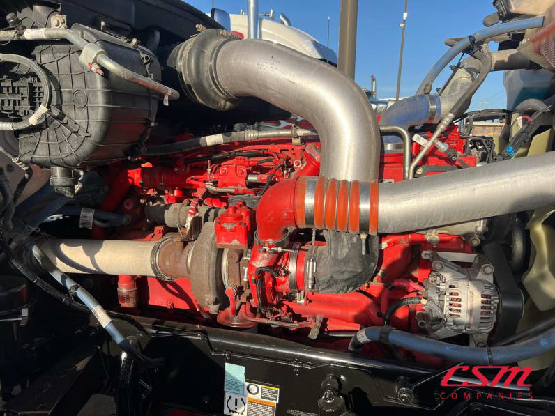 Passenger side engine for this 2023 Kenworth W990 (Stock number: UPJ220962)