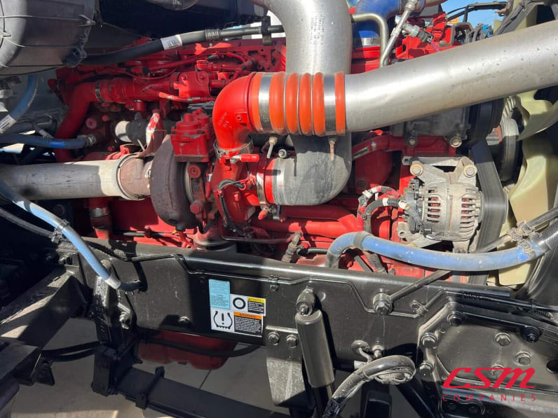 Passenger side engine for this 2023 Kenworth W990 (Stock number: UPJ220964)