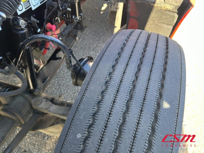 Drivers side engine for this 2023 Kenworth W990 (Stock number: UPJ240230)