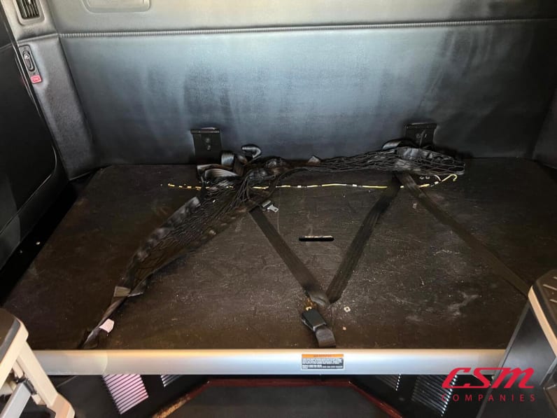 Interior wide sleeper view for this 2023 Kenworth T680 (Stock number: UPJ245494)