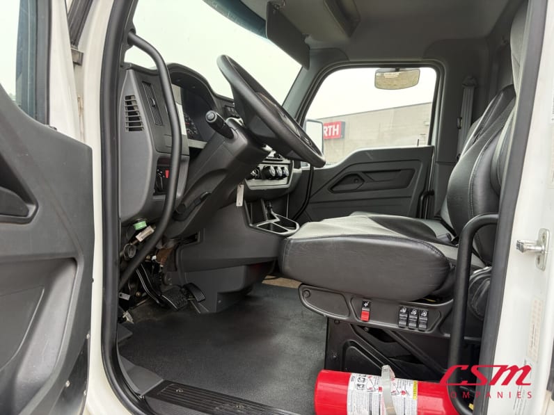 Drivers side door open for this 2023 Kenworth T280 (Stock number: UPM237617)Weeee