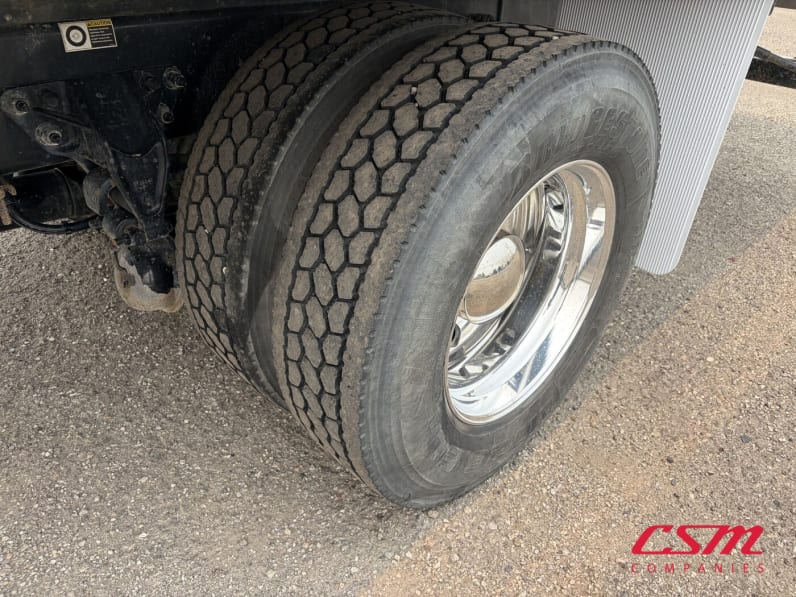 Passenger side rear frame and tire tread for this 2023 Kenworth T280 (Stock number: UPM237617)Weeee