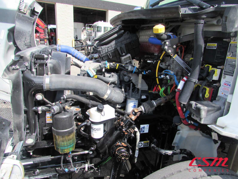 Drivers side engine for this 2023 Kenworth T280 (Stock number: UPM237626)Weeee