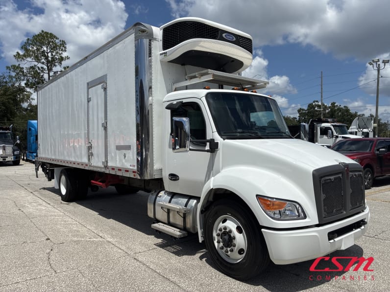 Exterior front passenger side for this 2023 Kenworth T380 (Stock number: UPM266511)Weeee
