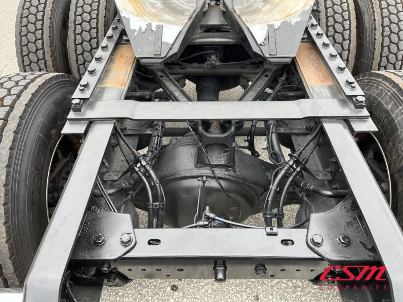 Center rear frame for this 2023 Kenworth W900L (Stock number: UPR256936)