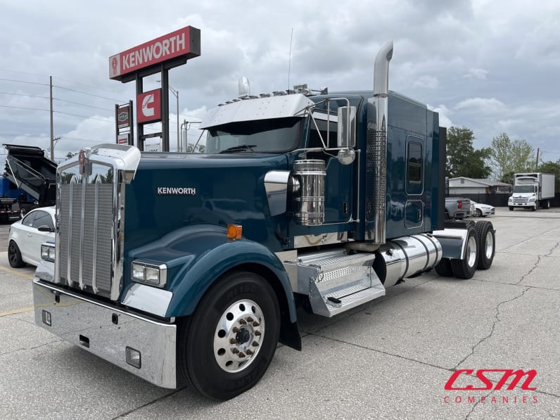 Exterior front drivers side for this 2023 Kenworth W900L (Stock number: UPR256936)