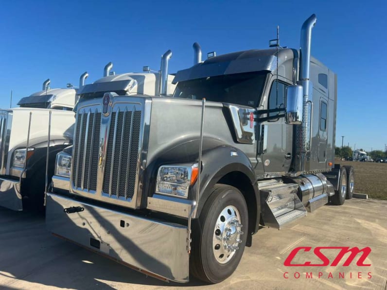 Exterior front drivers side for this 2024 Kenworth W990 (Stock number: URJ351372)