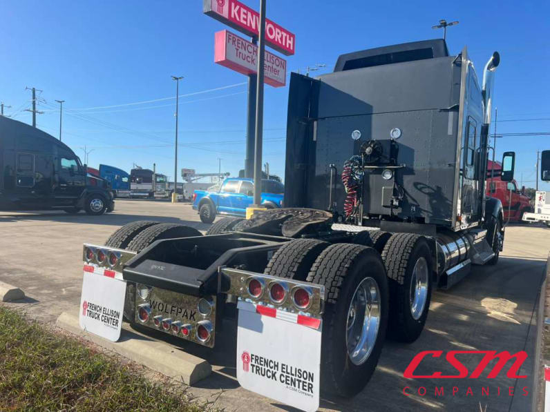 Exterior rear passenger side for this 2024 Kenworth W990 (Stock number: URJ351372)