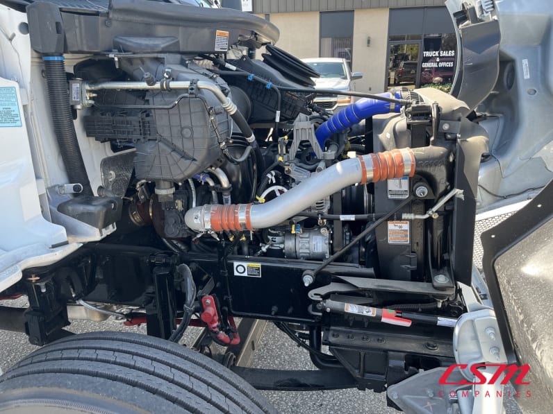 Passenger side engine for this 2024 Kenworth T280 (Stock number: URM337029)