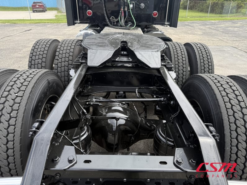 Center rear frame for this 2024 Kenworth W900L (Stock number: URR336416)