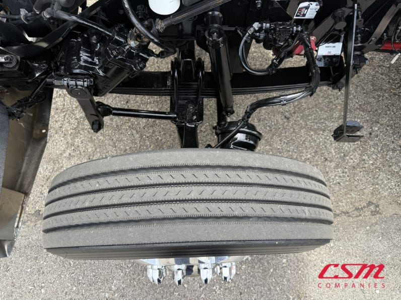Driver side front tire tread for this 2024 Kenworth W900L (Stock number: URR336416)