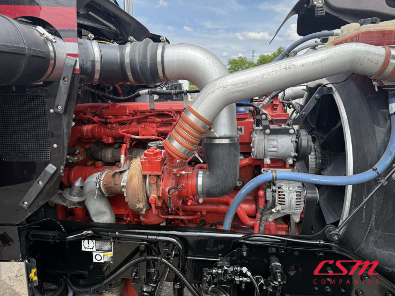 Passenger side engine for this 2024 Kenworth W900L (Stock number: URR336416)