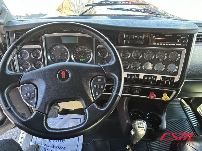 Interior dash for this 2025 Kenworth W900L (Stock number: USR177257)