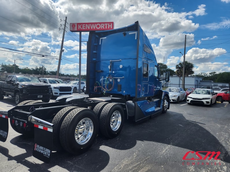 Exterior rear passenger side for this 2027 Kenworth T680 (Stock number: VJ233070)Weeee