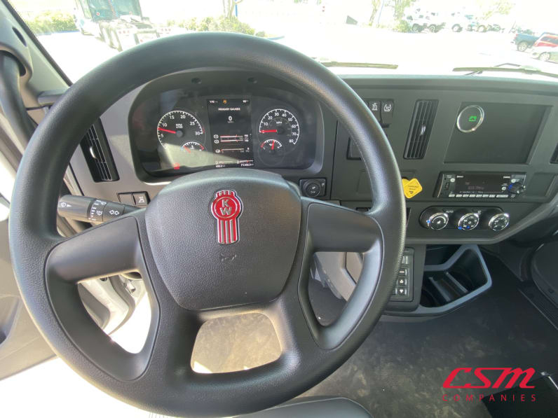 Interior steering wheel for this 2027 Kenworth T480 (Stock number: VJ238970)Weeee