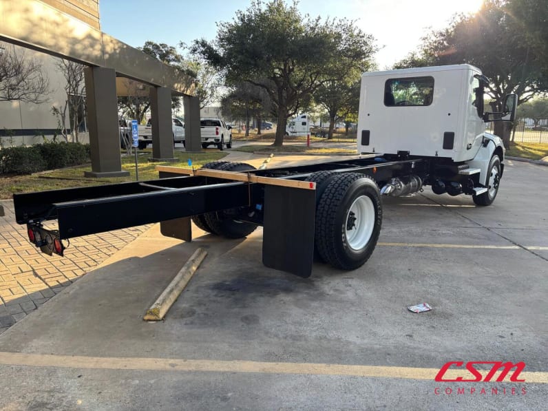Exterior rear passenger side for this 2027 Kenworth T280 (Stock number: VJ239142)Weeee