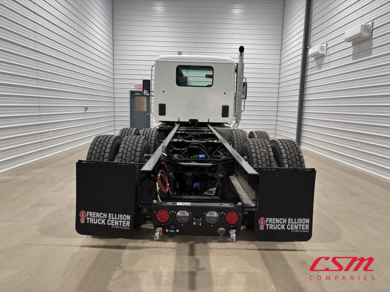 Exterior full rear view for this 2027 Kenworth T480 (Stock number: VJ240069)Weeee