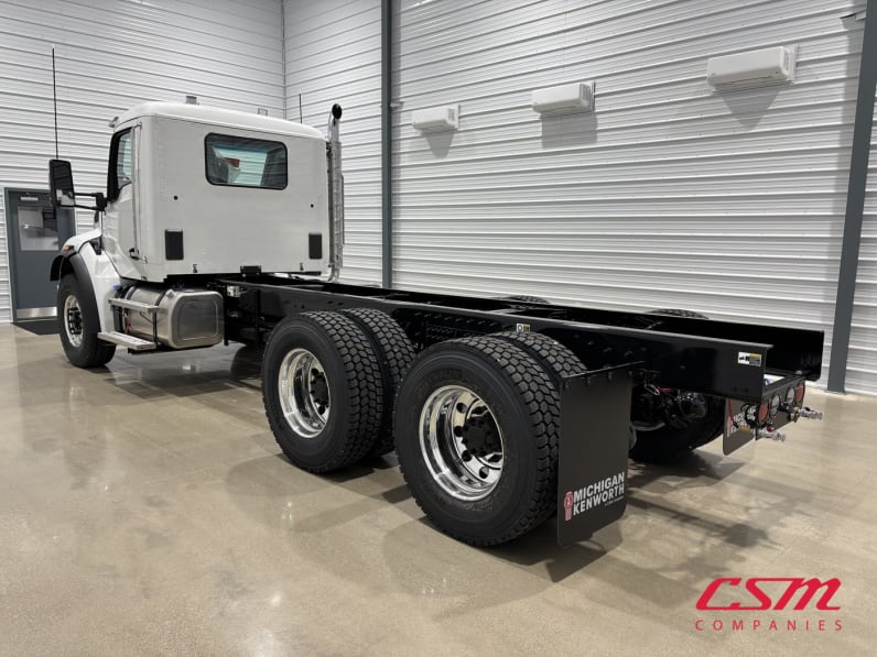 Exterior rear driver side for this 2027 Kenworth T480 (Stock number: VJ240481)Weeee