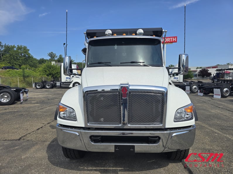 Exterior full front view for this 2027 Kenworth T480 (Stock number: VJ240613)Weeee
