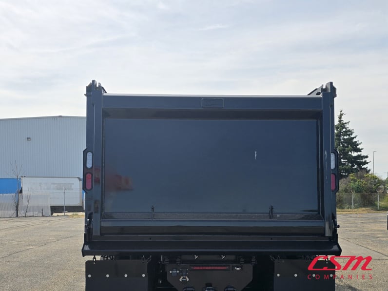 Exterior full rear view for this 2027 Kenworth T480 (Stock number: VJ240613)Weeee