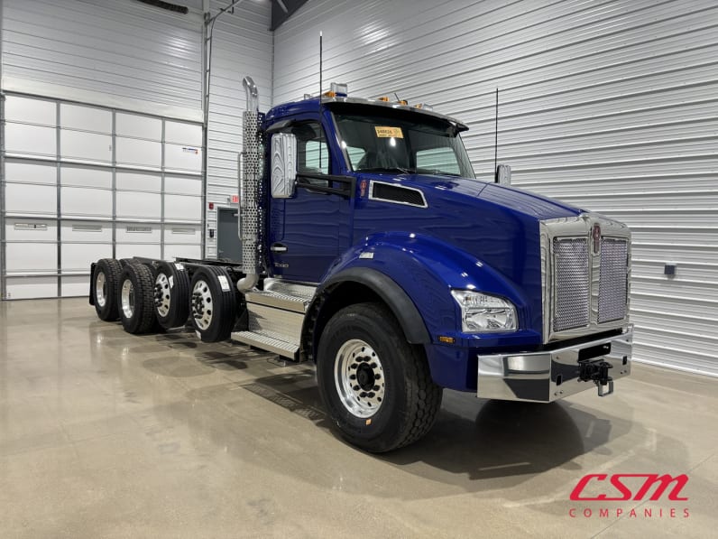 Exterior front passenger side for this 2027 Kenworth T880 (Stock number: VJ240625)Weeee