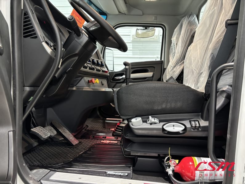 Drivers side door open for this 2027 Kenworth T880 (Stock number: VJ240856)Weeee