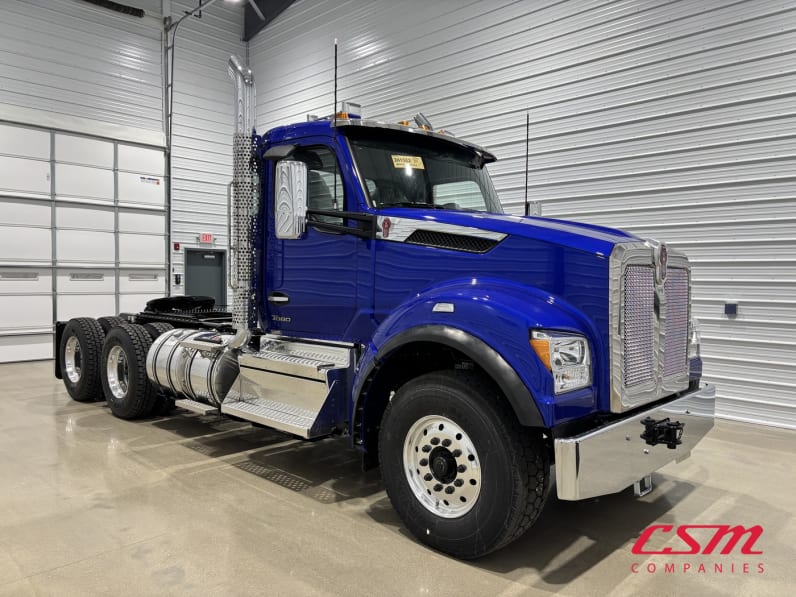 Exterior front passenger side for this 2027 Kenworth T880S (Stock number: VJ241552)Weeee
