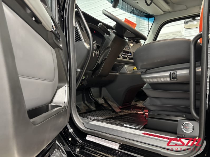 Drivers side door open for this 2027 Kenworth T880 (Stock number: VJ241740)Weeee