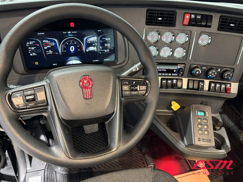 Interior dash for this 2027 Kenworth T880 (Stock number: VJ241740)Weeee