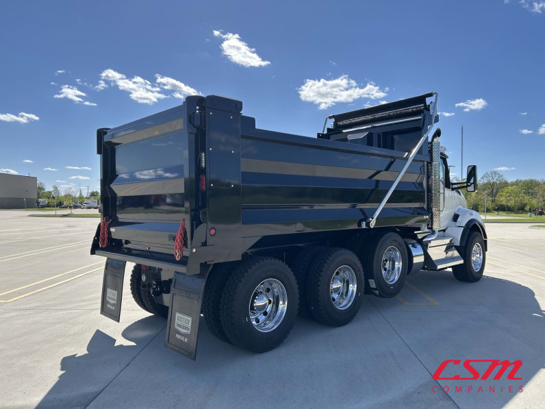Exterior rear passenger side for this 2027 Kenworth T880 (Stock number: VJ241909)Weeee