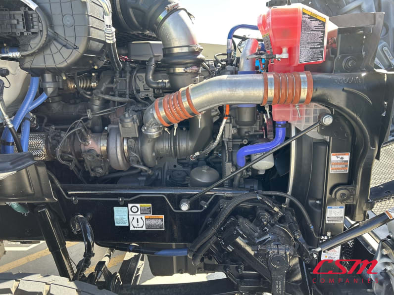 Passenger side engine for this 2027 Kenworth T880 (Stock number: VJ241909)Weeee