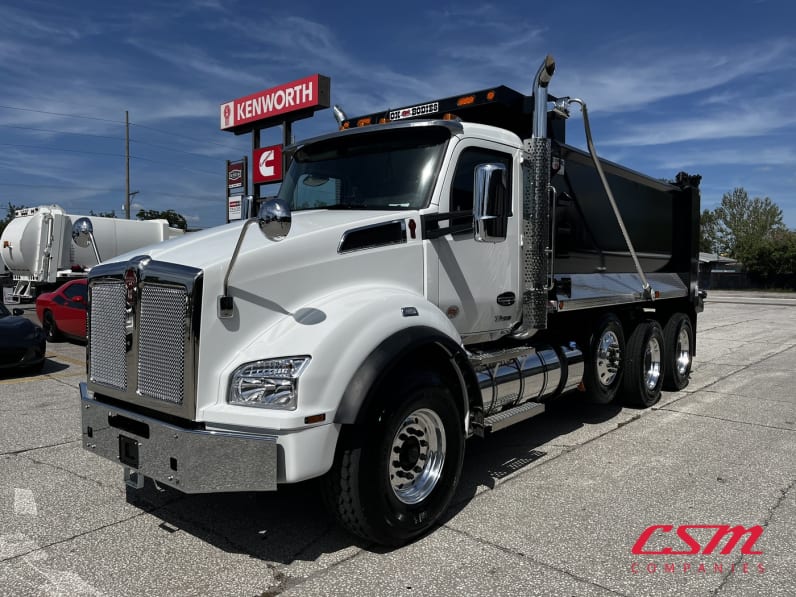 Exterior front drivers side for this 2027 Kenworth T880 (Stock number: VJ242115)Weeee