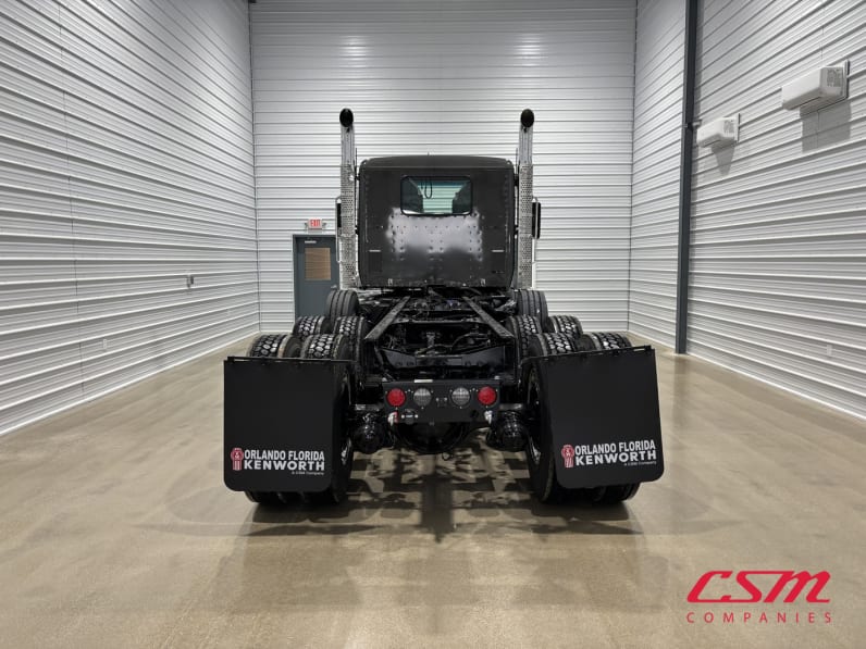 Exterior full rear view for this 2027 Kenworth T880 (Stock number: VJ243552)Weeee