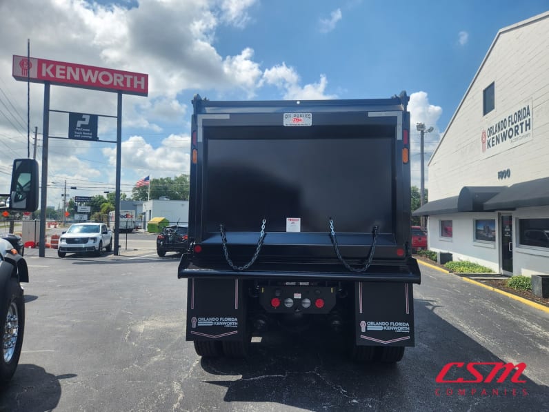 Exterior full rear view for this 2027 Kenworth T880 (Stock number: VJ243553)Weeee