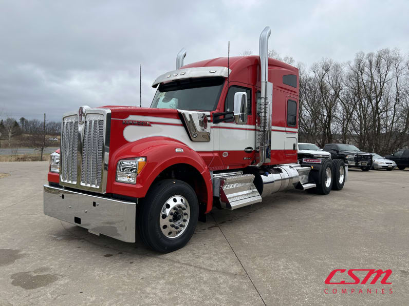 Exterior front drivers side for this 2027 Kenworth W990 (Stock number: VJ246346)Weeee